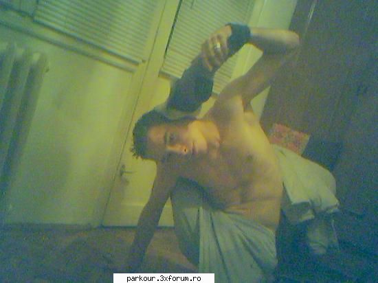 B-Boy Bolo - mda dont try this at home ...like he did...he is - --=Break-Dance=--